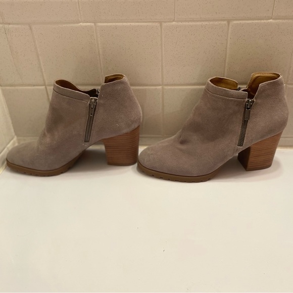 Lucky Brand Shoes - Gray Lucky Brand Booties NWOT